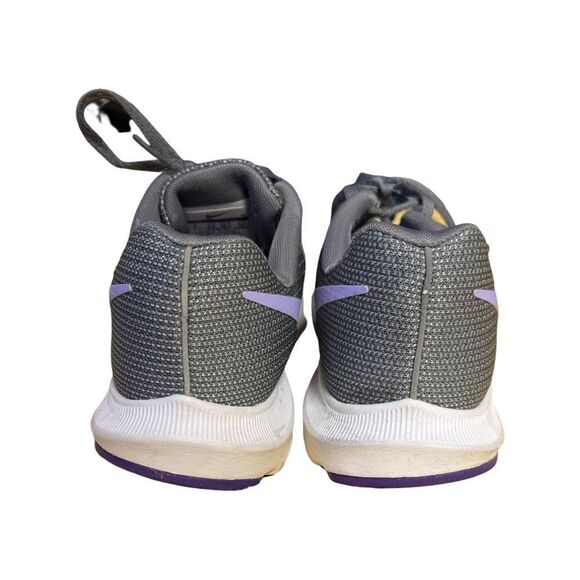 Like New Women’s Nike size 6 Purple & Gray Run Swift Sneakers - Picture 5 of 8